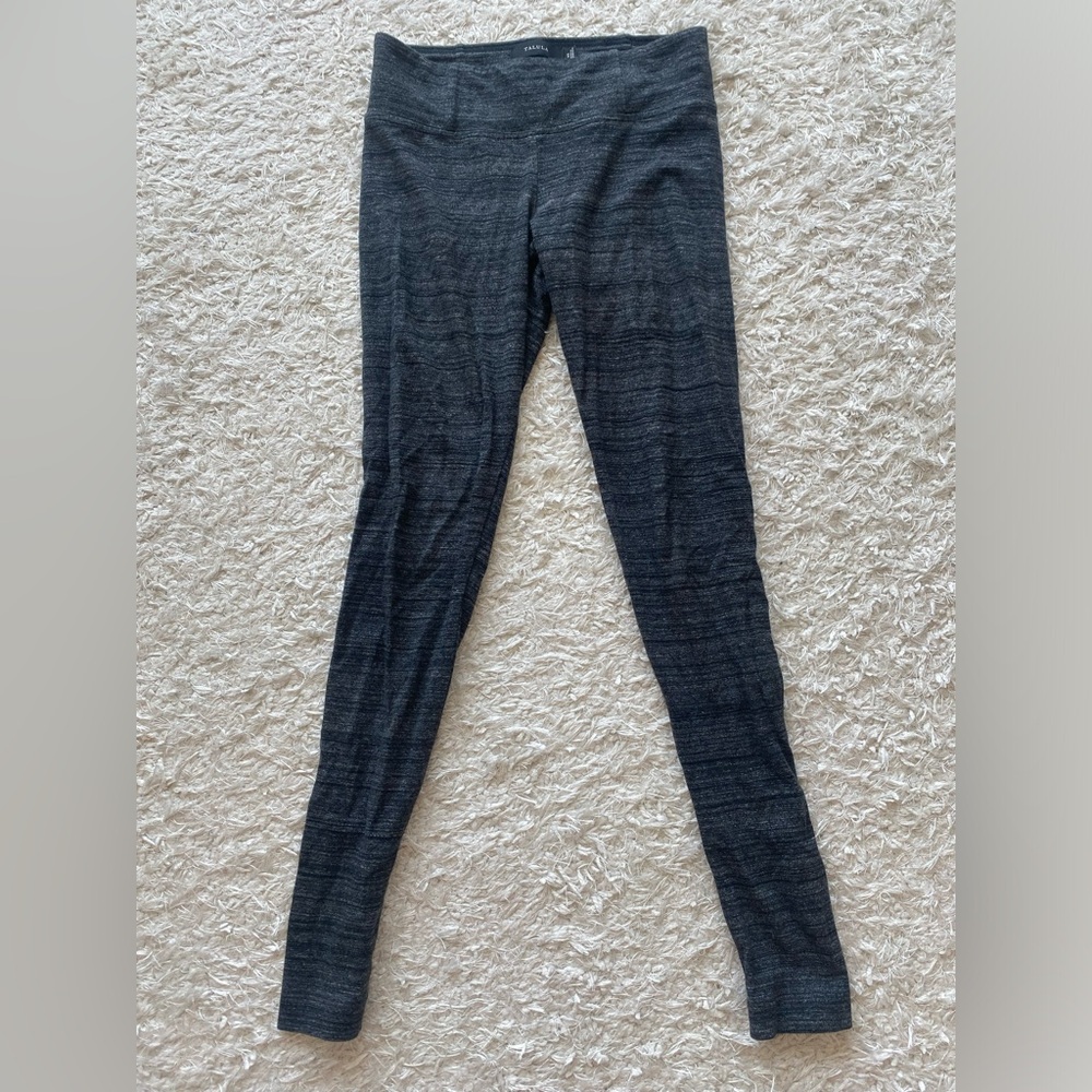 Aritzia Talula Grey Leggings